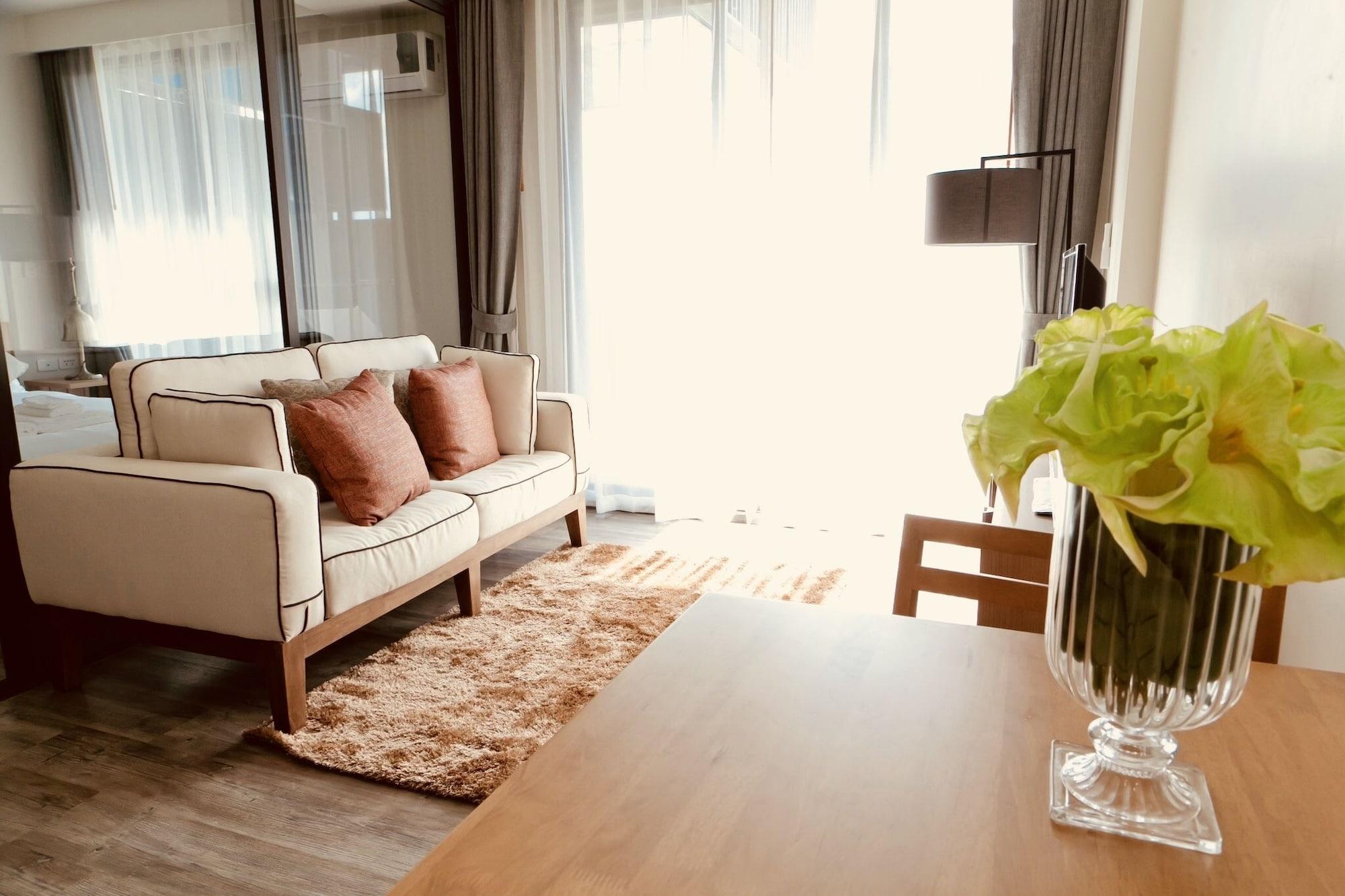 The Deck Condo Patong By Vip Exterior foto